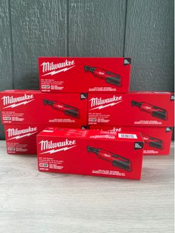 Milwaukee M12 12V Lithium-Ion Cordless 3/8 in. Ratchet (Tool-Only)