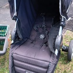 Stroller In Great Cond Only Used A Handful Of Times 
