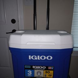 Igloo Latittude 30 Roller Cooler