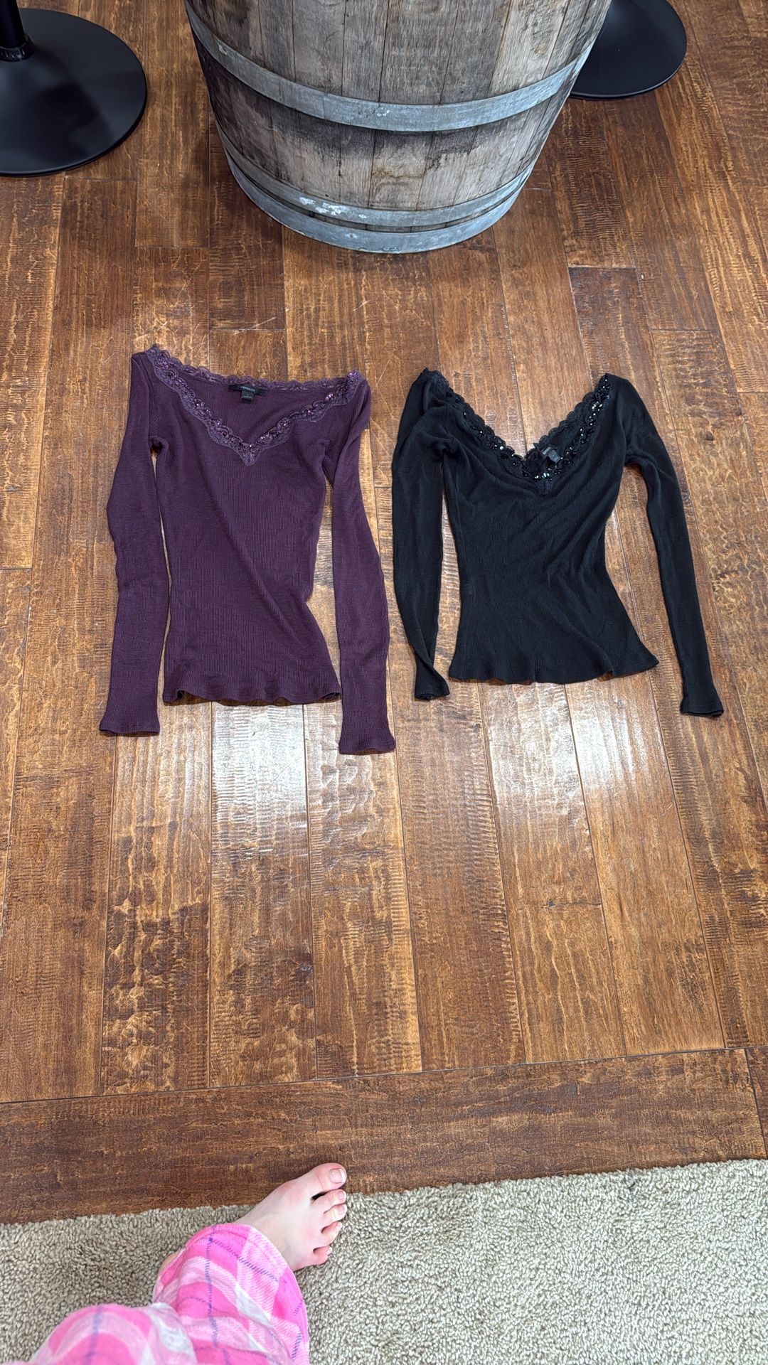 Woman’s Size Small Long Sleeve