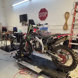 2006 HONDA CRF 450 R ACTUALLY  Crf 500r 