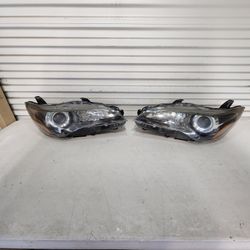 2015 , 2016 , 2017 Toyota Camry Factory Headlights 