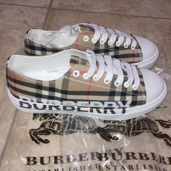 Burberry Sneakers