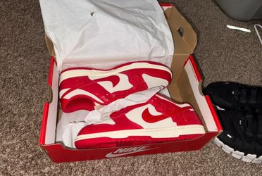 New in box women’s size 9