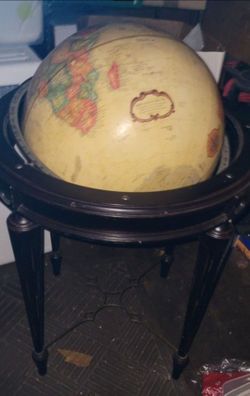 LARGE DECORATIVE GLOBE