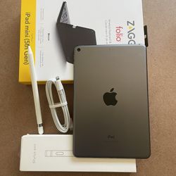 Apple iPad mini 5th Generation 64GB With zagg Keyboard and Pencil 