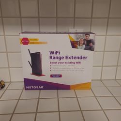 NETGEAR AC1200 WiFi Range Extender 