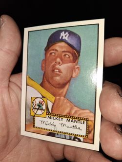 VINTAGE SIGNED MICKEY MANTLE NEW YORK YANKEES CARD CLEAN