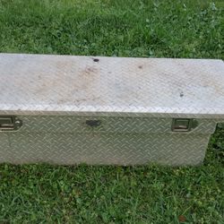 60" Aluminum Toolbox