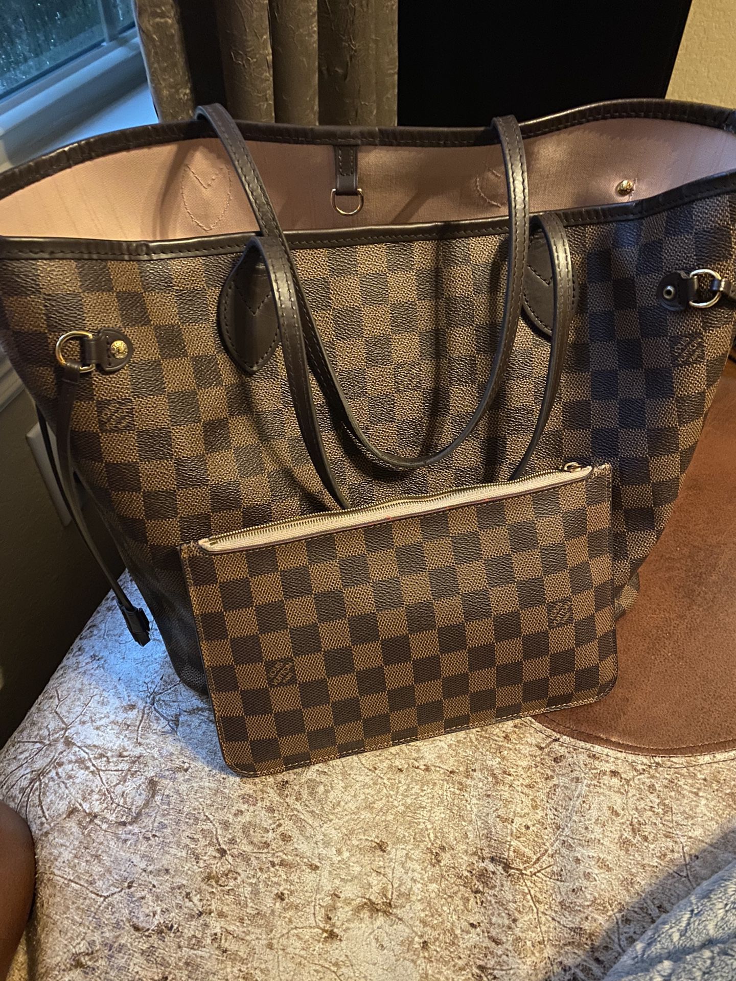 Authentic Louis Vuitton NEVERFULL mm for Sale in San Antonio