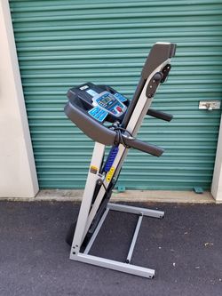 INTEGRA Fitness T500 Folding Treadmill for Sale in Atlanta GA