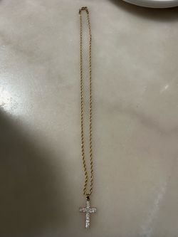 GOLD PLATED ROPE CHAIN WITH DIAMOND STYLE CROSS PENDANT