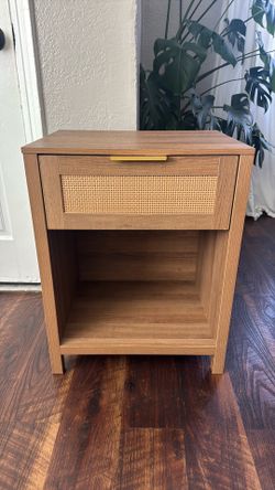 Night stand