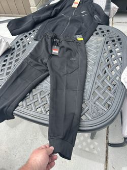 Nike Tek Full Zip Hoodie And Pants Size Medium