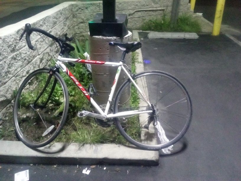 FÚJÍ PRO  ẞéríés 