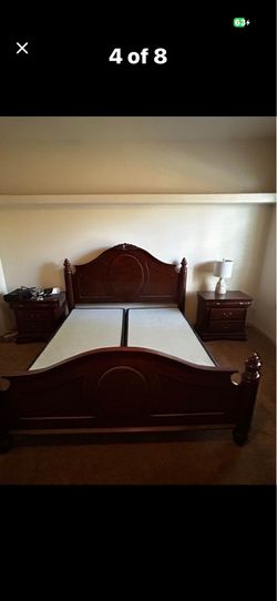 🎁KING SIZE WOOD BED FRAME ONLY WITH BOXSPRINGS🎁