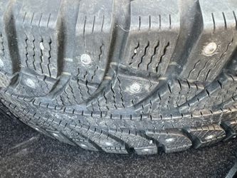 I have Set 4 Super Great Shape Stud Tires For Commuter Car Greta’s Condition Tires 