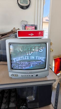 Samsung CRT TV Small Screen Retro Gaming