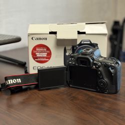 Canon EOS 80d DSLR Camera Body Mint Condition