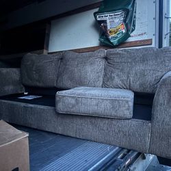 2 Piece Living Room Set With Decorative Pillows