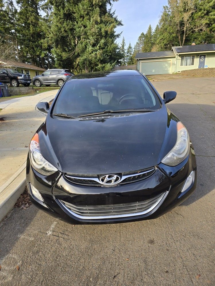 2012 Hyundai Elantra