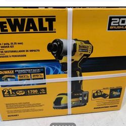 DEWALT 20V Max Impact Driver Kit with POWERSTACK Battery comes with bag charger & drill  & battery  (New)