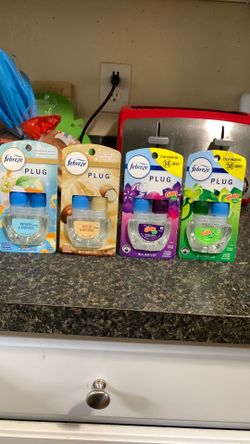 Fabreze Plug Refills-4 Items!($23.76+ Value $