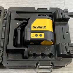 Dewalt DW088CG Green Cross Line Self-Leveling Laser