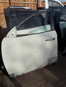 2017 Nissan Pathfinder Left/Driver Side Front Door Part
