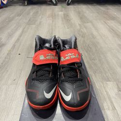 Nike LeBron Soldier