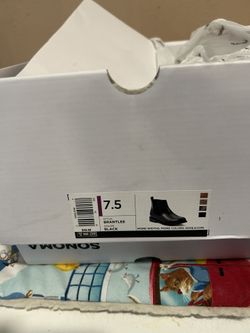Women’s Size 7.5 Boots