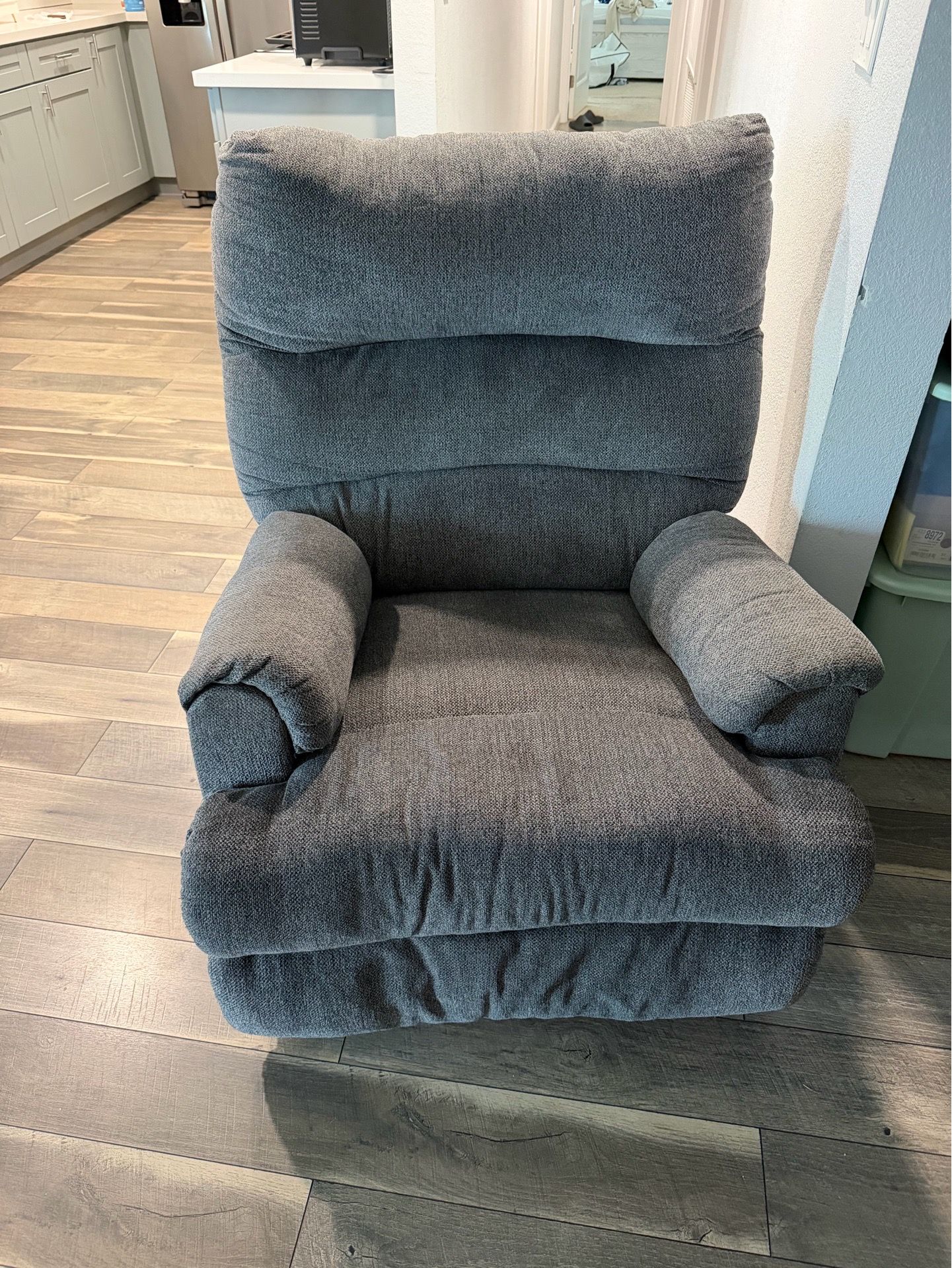 Reclining sofa