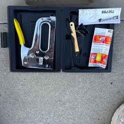 Professional Heavy Duty Stapler