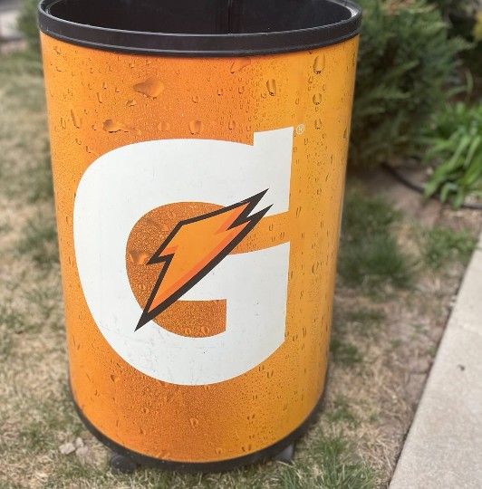 Vintage Gatorade PFI Ice Cooler On Wheels