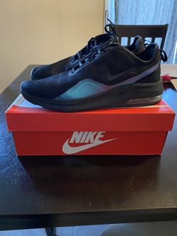 Nike Air Max Motion Size 12