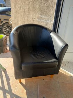 FREE CHAIRS