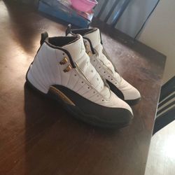 JORDAN 12 $150 OBO (NEGOTIABLE) (NEED GONE ASAP)