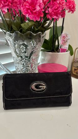 Guess wallet