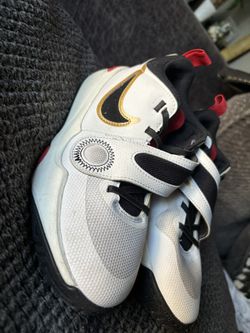 Boys Nike Size 4 1/2