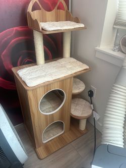 Wooden Cat Tree 48"