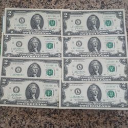2 dollar bills consecutive numbers pick up in the city of Pico Rivera