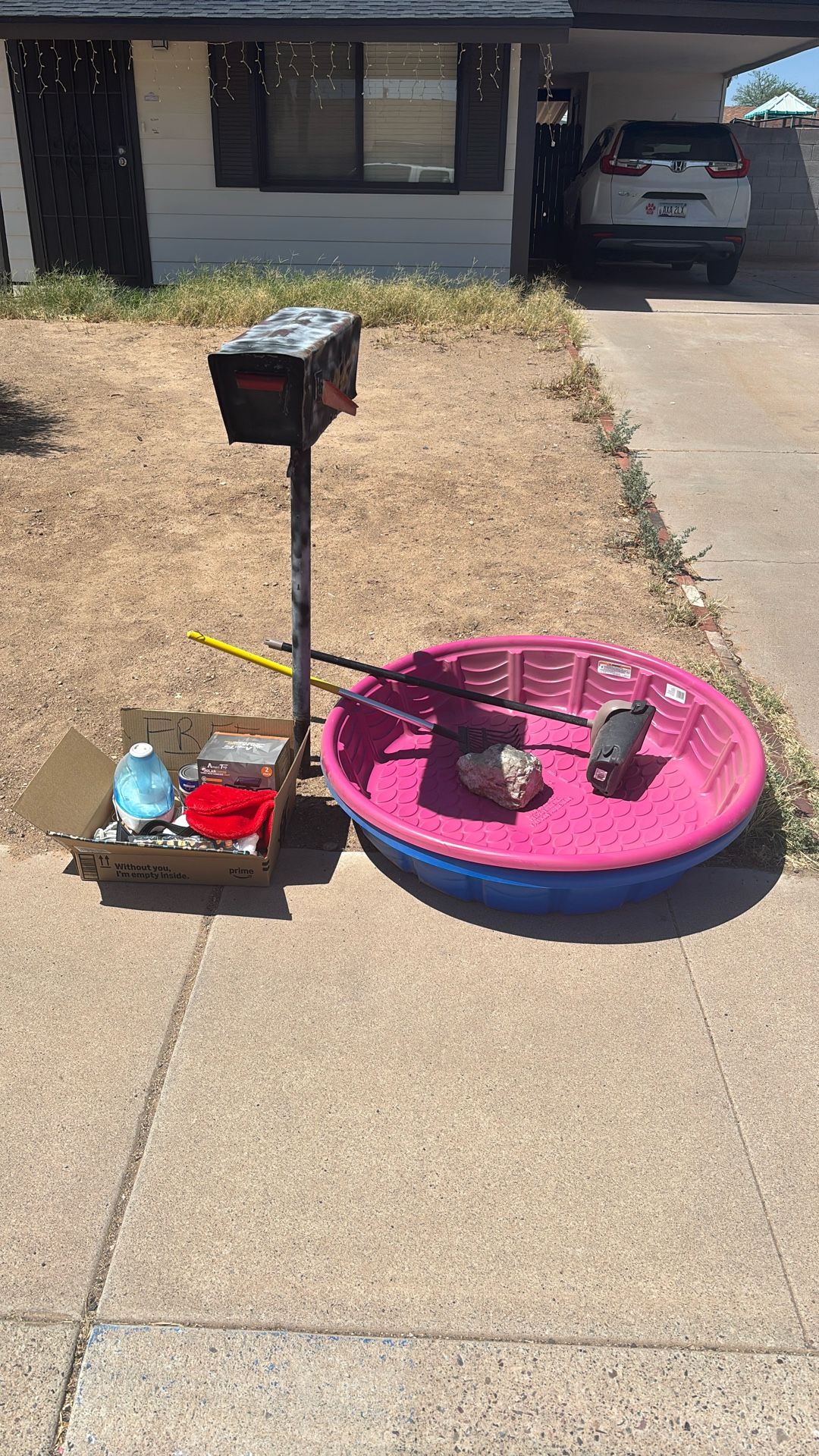 FREE STUFF AVAILABLE