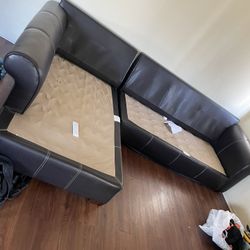 Sectional Sofa Pillows Are Brown And Orange 