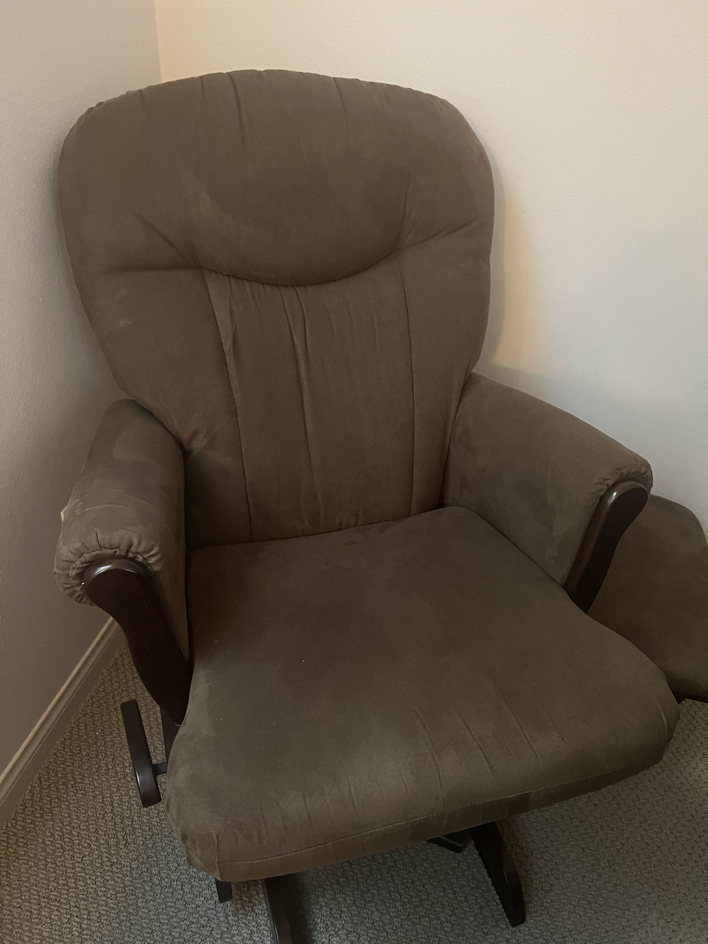 Shermag Glider With Cushion Ottoman Set