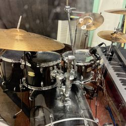 5 Pieces Yamaha All birch Drum Set 