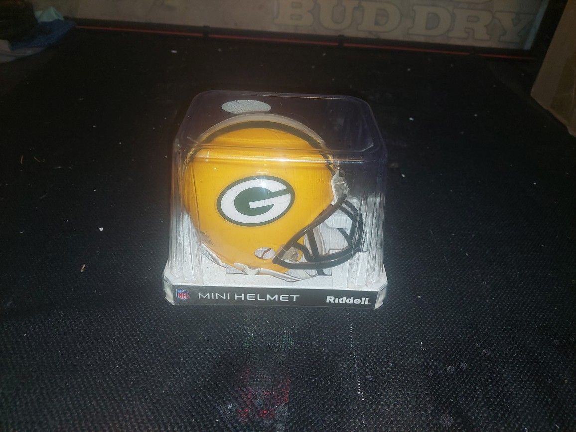 Green Bay Packers Riddell Mini Helmet