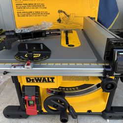 DEWALT 15 Amp Corded 8-1/4 in. Compact Portable Jobsite Tablesaw