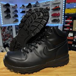 NIKE TRAINER BOOT SIZE 10.5