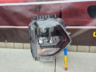 2019 2020 HYUNDAI SANTA FE LOWER HEADLIGHT HEADLAMP RIGHT PASSENGER SIDE RH ORIGINAL USED (HOUSING DAMAGED)