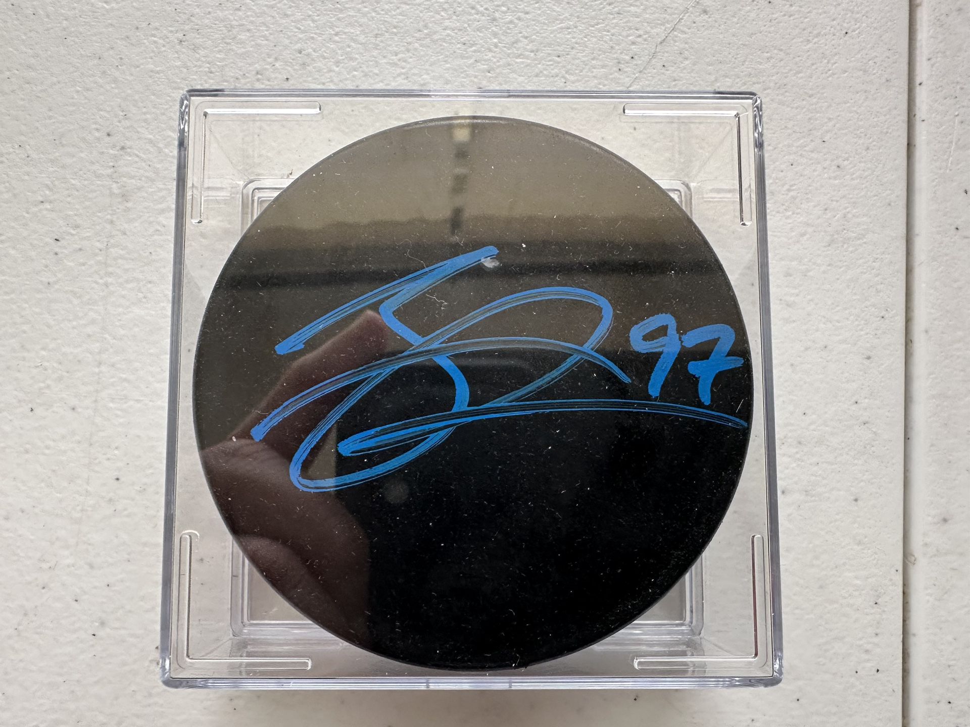 Connor McDavid signed Edmonton Oilers autographed hockey puck w/COA - 683